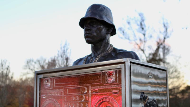 LL COOL J Honored With Solar-Powered Statue In Queens — And, A Black Artist Is Behind It LL COOL J Honored With Solar-Powered Statue In Queens — And, A Black Artist Is Behind It