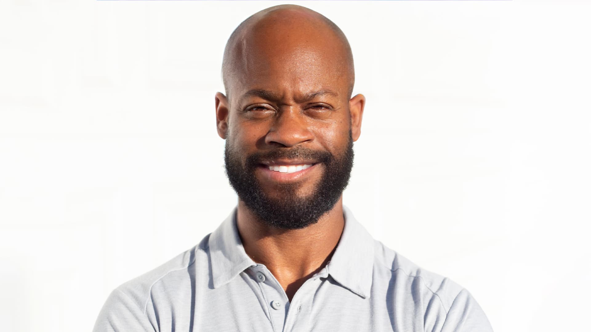 Director Of Innovation At Johnson & Johnson MedTech, JaBaris Swain, Shares How Rejecting The ‘Stay In Your Lane’ Mentality Unlocked His Career