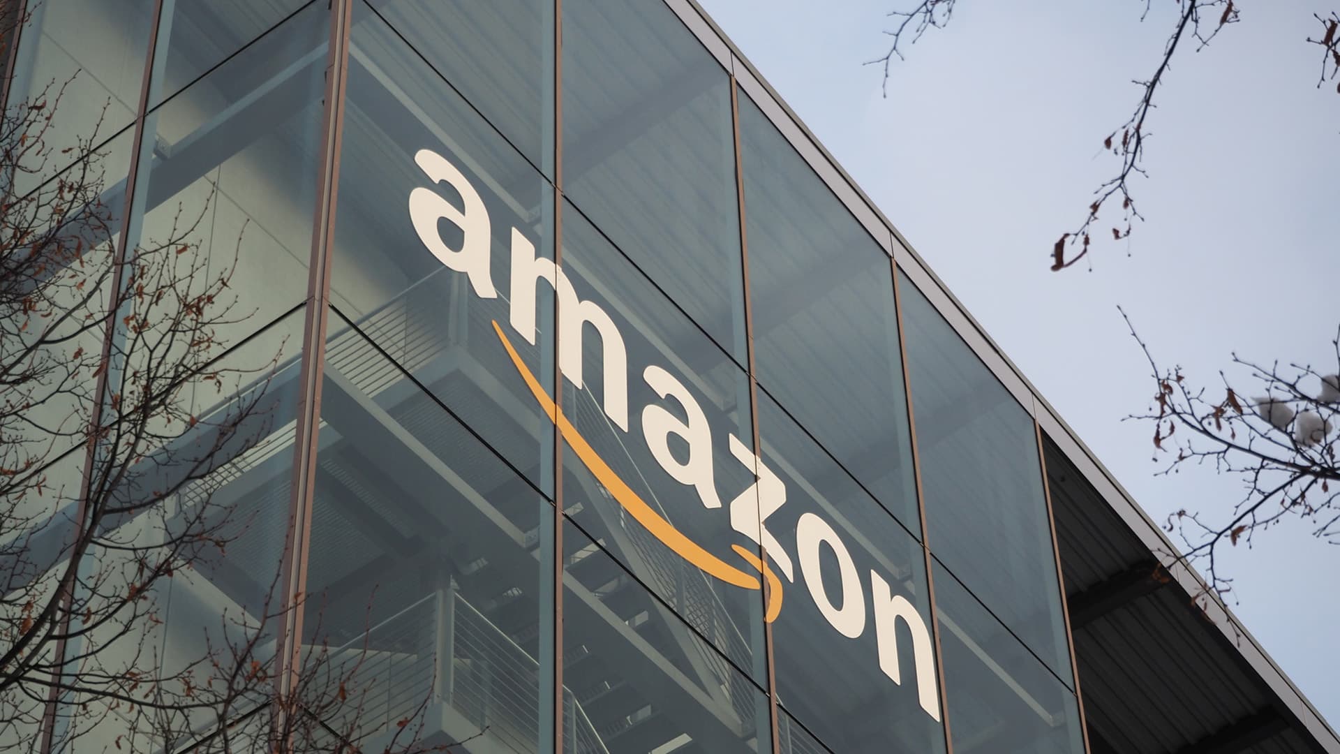 Amazon Is Teaching K-12 Youth How To Leverage AI To Build Apps Amazon Is Teaching K-12 Youth How To Leverage AI To Build Apps